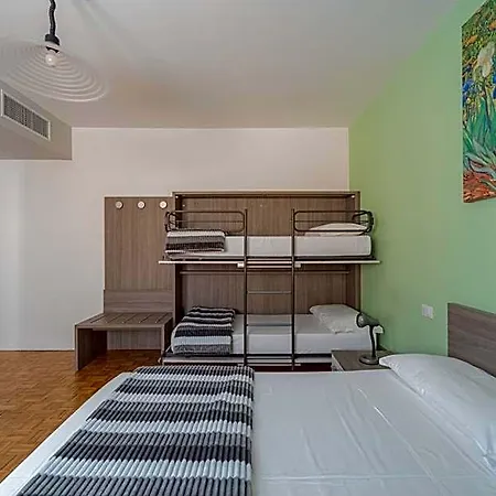 Marconi House 5*
