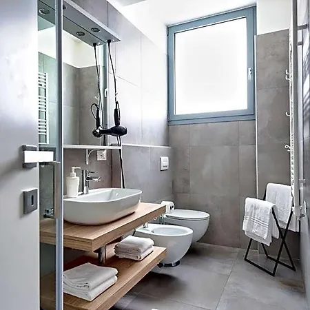 Marconi House 5*